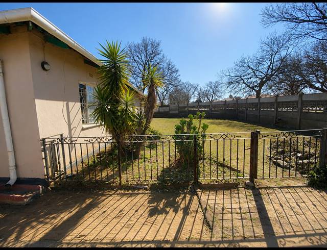 3 BEDROOM HOUSE FOR SALE IN VANDERBIJLPARK CW 5